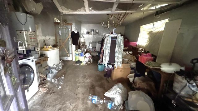 1111 Avenue B, Sweeny, TX 77480