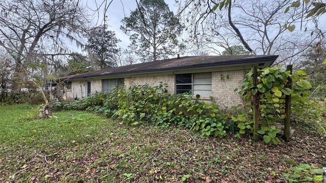 1111 Avenue B, Sweeny, TX 77480