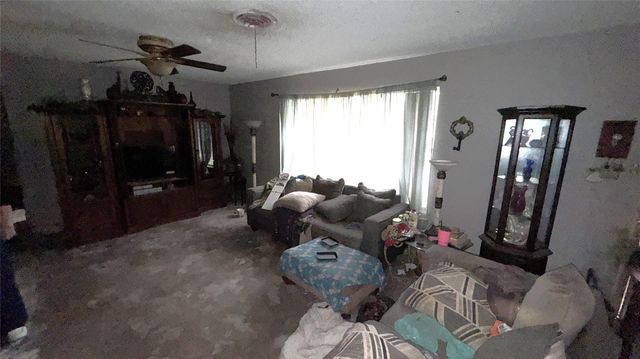 1111 Avenue B, Sweeny, TX 77480