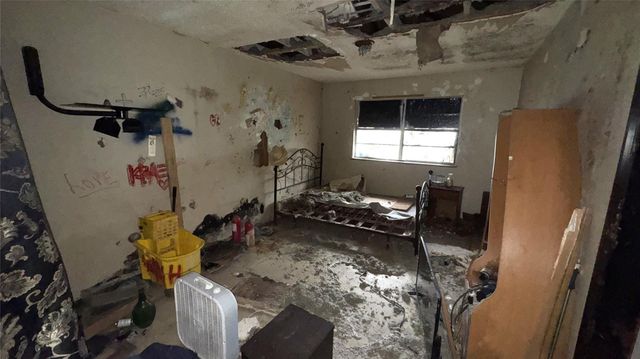 1111 Avenue B, Sweeny, TX 77480