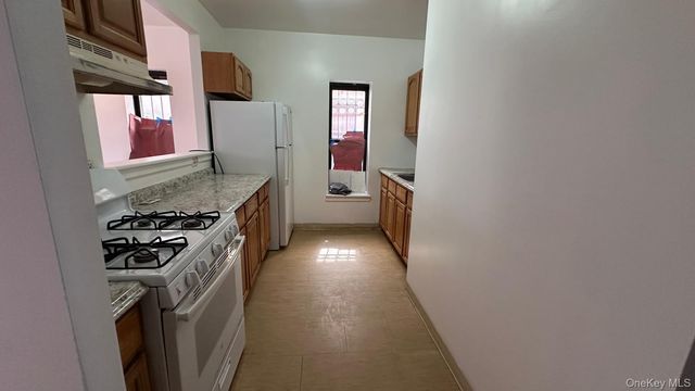 511 Thatford Avenue, Brooklyn, NY 11212