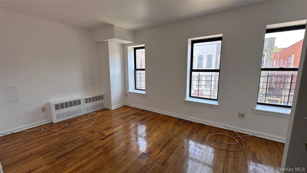 511 Thatford Avenue, Brooklyn, NY 11212
