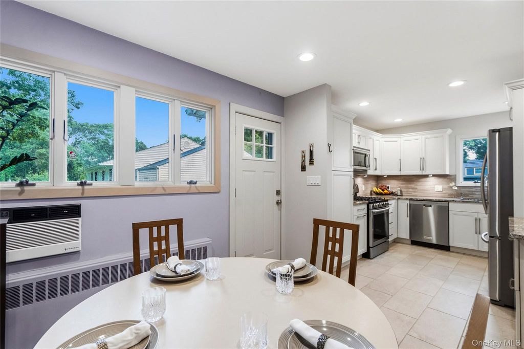 77 Lumur Drive, Sayville, NY 11782 — photo 3