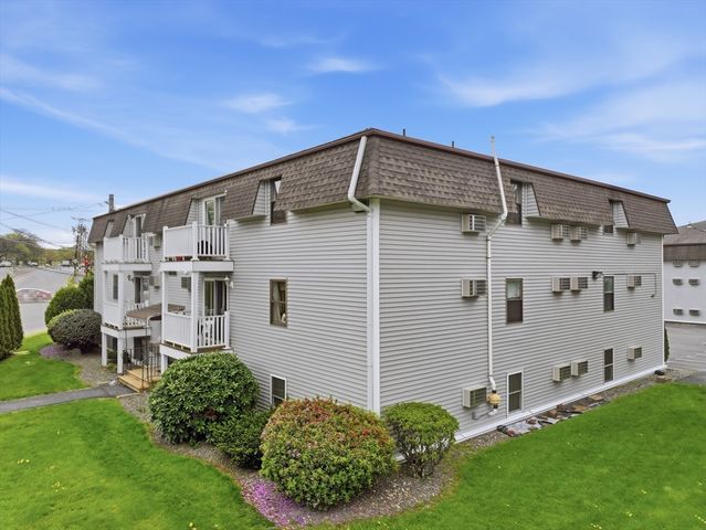 655 Plantation St 23B, Worcester, MA 01605
