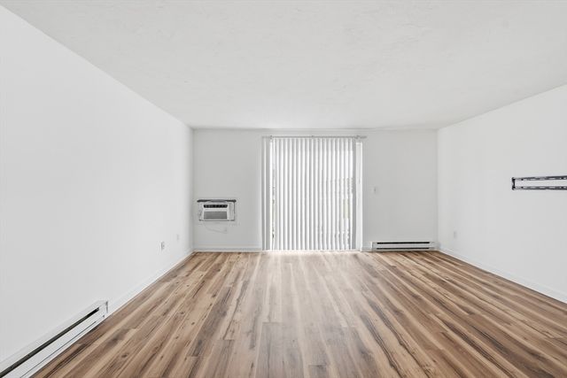 655 Plantation St 23B, Worcester, MA 01605