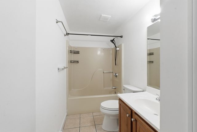 655 Plantation St 23B, Worcester, MA 01605