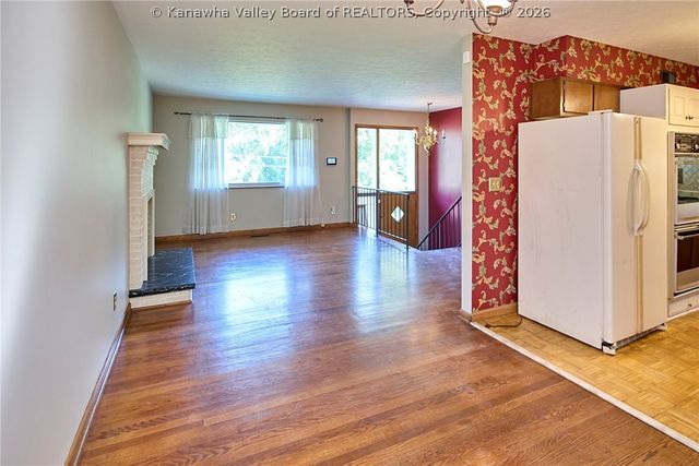 54 Sunset Drive, Charleston, WV 25301