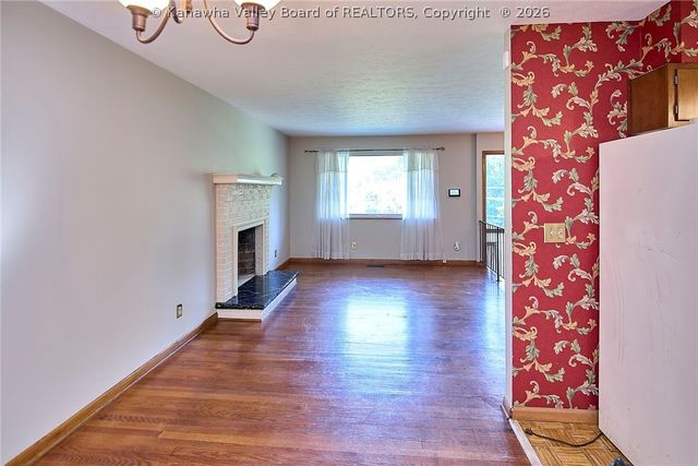 54 Sunset Drive, Charleston, WV 25301