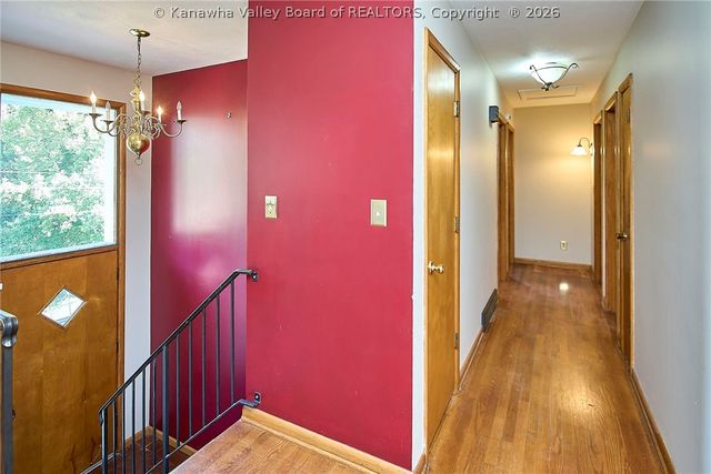54 Sunset Drive, Charleston, WV 25301