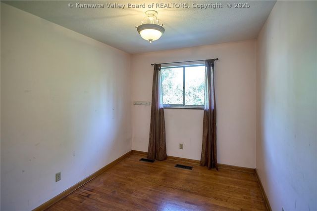 54 Sunset Drive, Charleston, WV 25301