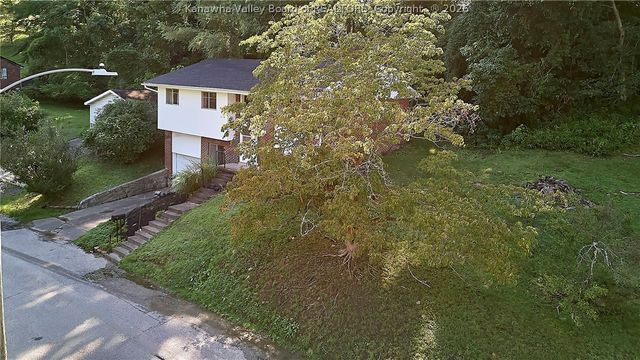 54 Sunset Drive, Charleston, WV 25301