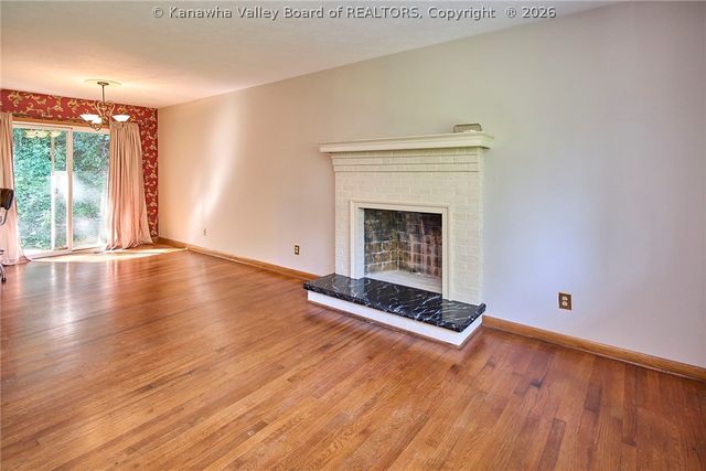 54 Sunset Drive, Charleston, WV 25301