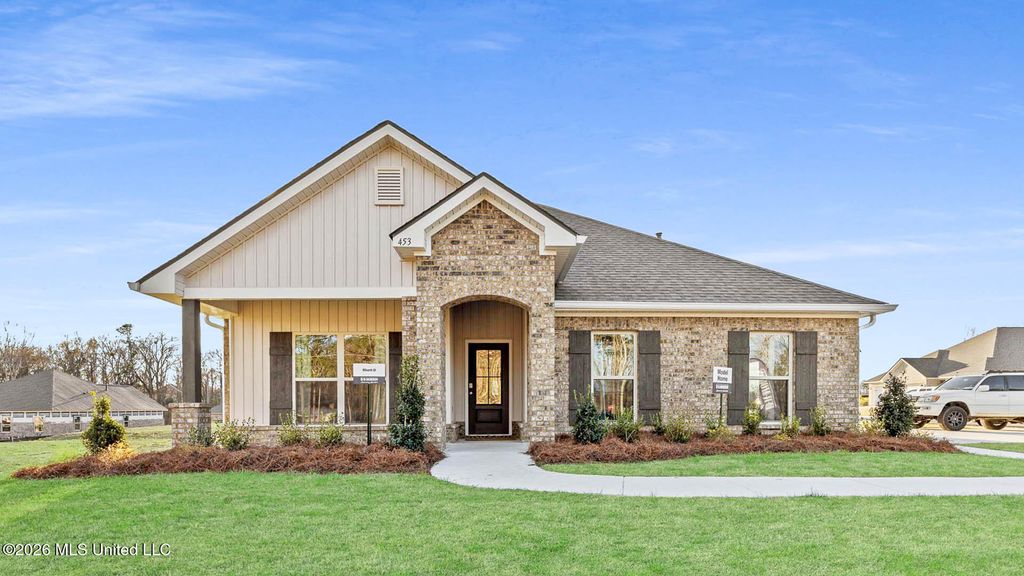 453 Piney Drive, Pearl, MS 39208