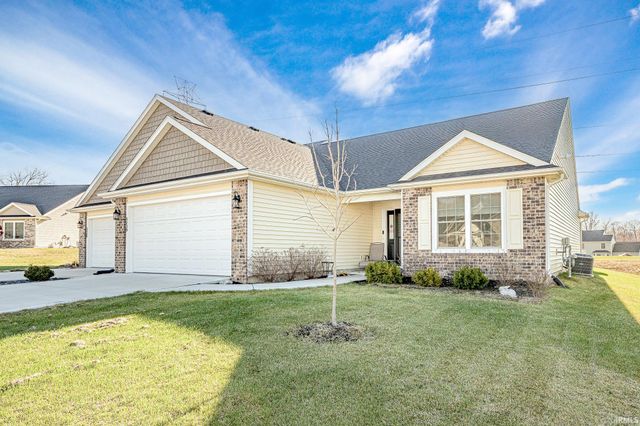 5230 Pigeon Creek Court, Fort Wayne, IN 46825