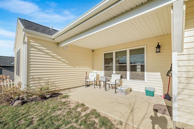 5230 Pigeon Creek Court, Fort Wayne, IN 46825