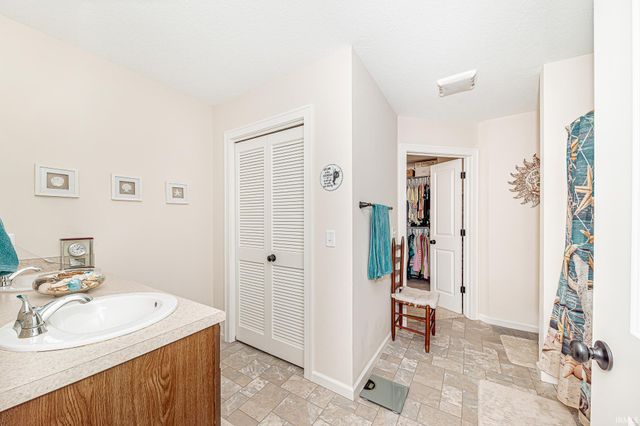 5230 Pigeon Creek Court, Fort Wayne, IN 46825