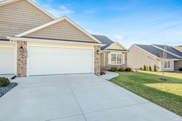 5230 Pigeon Creek Court, Fort Wayne, IN 46825