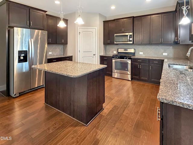 14 National Drive, Clayton, NC 27527