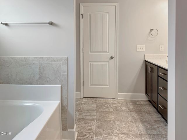 14 National Drive, Clayton, NC 27527