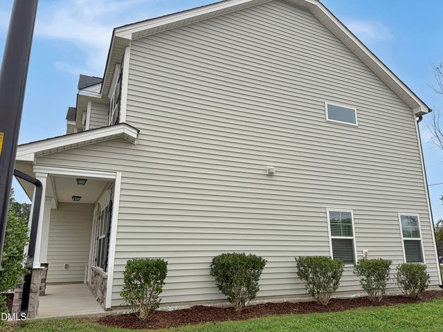 14 National Drive, Clayton, NC 27527