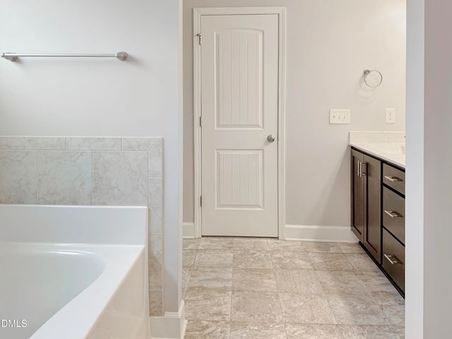 14 National Drive, Clayton, NC 27527