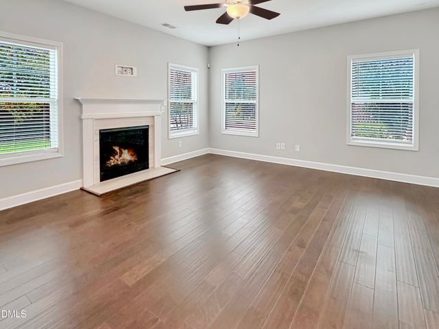 14 National Drive, Clayton, NC 27527