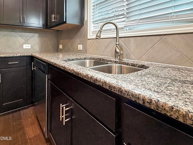 14 National Drive, Clayton, NC 27527