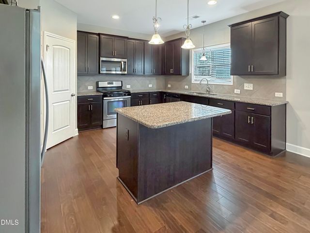14 National Drive, Clayton, NC 27527