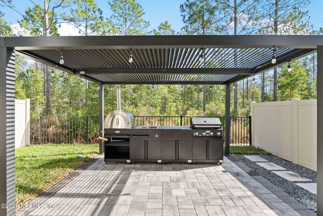 9989 ELEMENT Road, Jacksonville, FL 32256