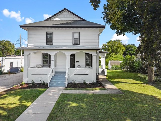 210 E Walworth STREET, Elkhorn, WI 53121