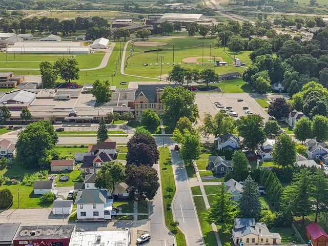 210 E Walworth STREET, Elkhorn, WI 53121