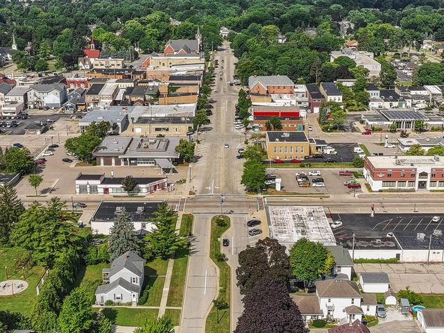 210 E Walworth STREET, Elkhorn, WI 53121