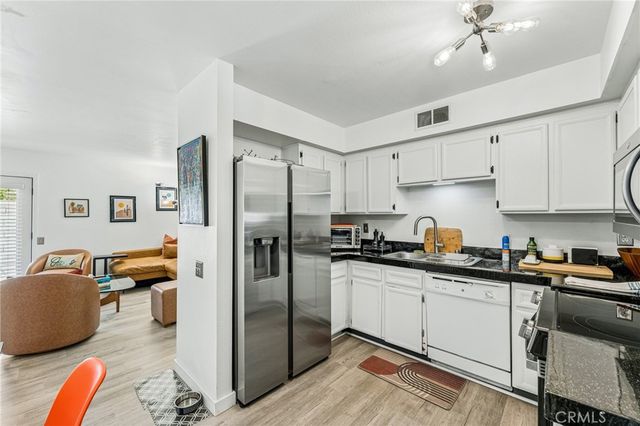 1462 Sunflower Circle N, Palm Springs, CA 92262