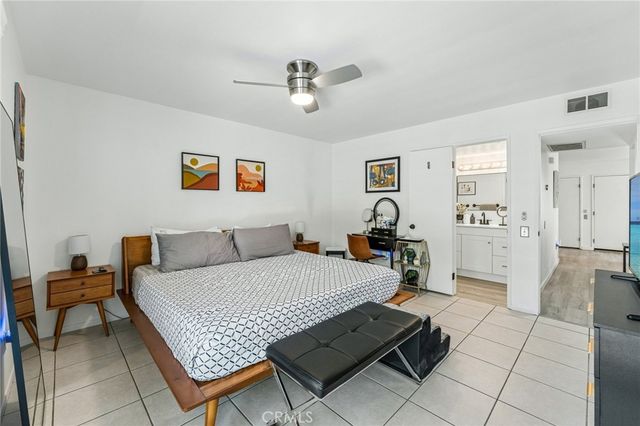1462 Sunflower Circle N, Palm Springs, CA 92262