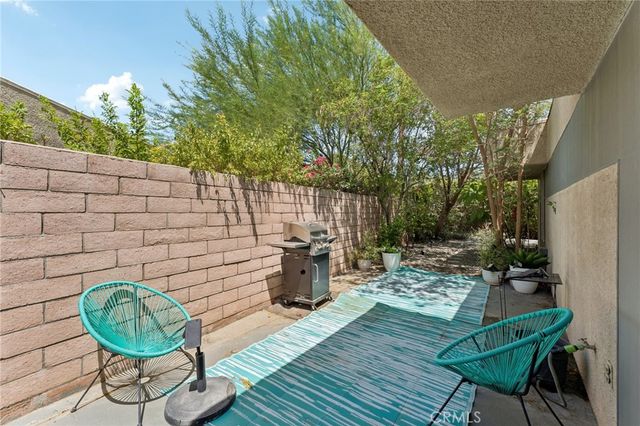 1462 Sunflower Circle N, Palm Springs, CA 92262