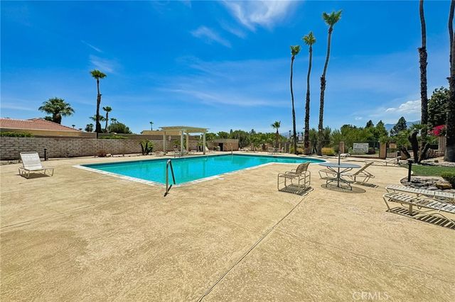 1462 Sunflower Circle N, Palm Springs, CA 92262