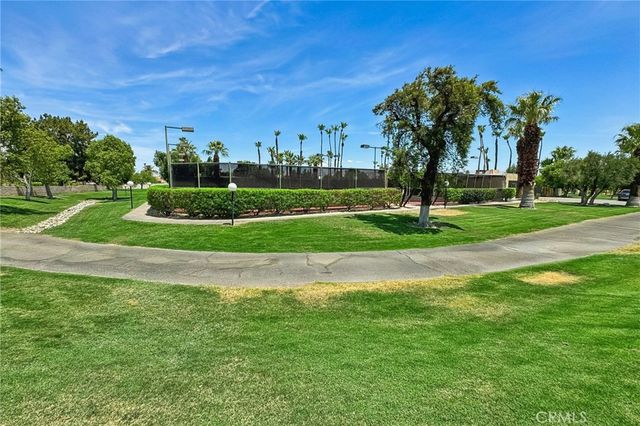 1462 Sunflower Circle N, Palm Springs, CA 92262