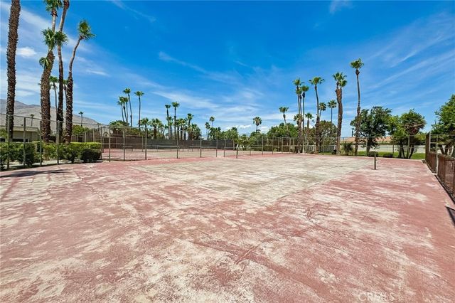 1462 Sunflower Circle N, Palm Springs, CA 92262