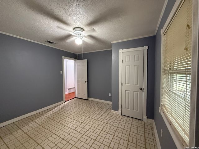 22710 PETWOOD DR, San Antonio, TX 78264