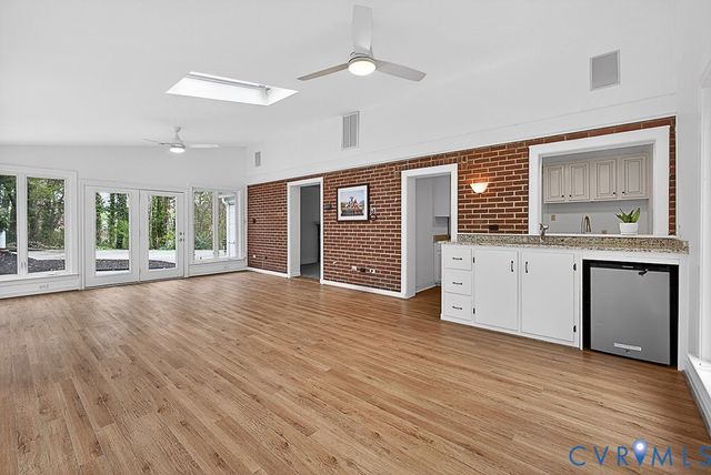 100 Hickory Dr, Manakin Sabot, VA 23103