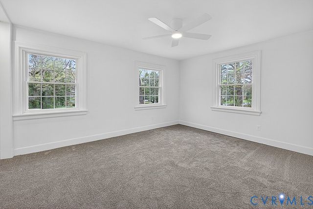 100 Hickory Dr, Manakin Sabot, VA 23103