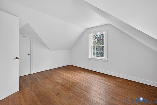 100 Hickory Dr, Manakin Sabot, VA 23103