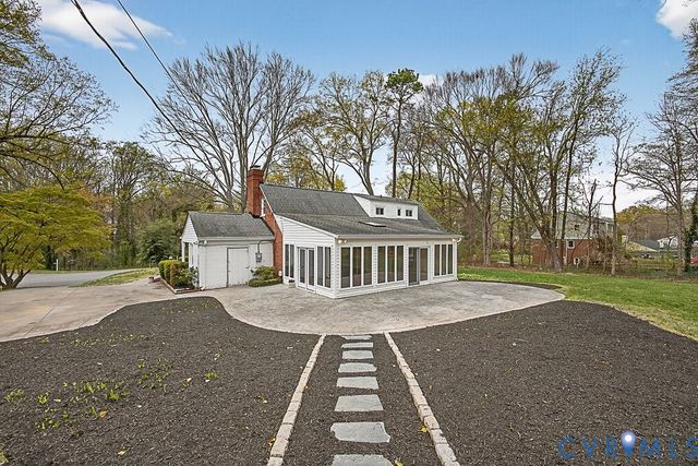 100 Hickory Dr, Manakin Sabot, VA 23103