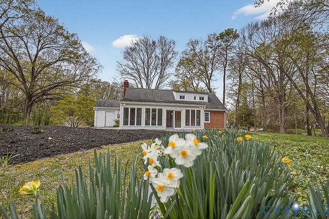 100 Hickory Dr, Manakin Sabot, VA 23103