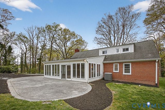 100 Hickory Dr, Manakin Sabot, VA 23103