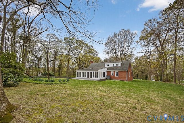 100 Hickory Dr, Manakin Sabot, VA 23103