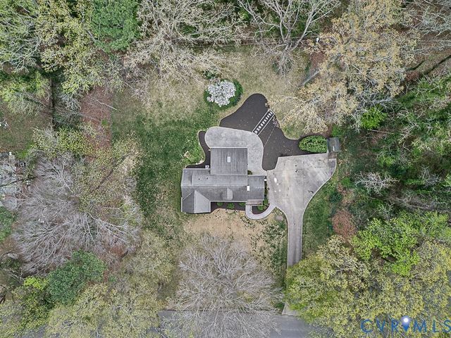 100 Hickory Dr, Manakin Sabot, VA 23103