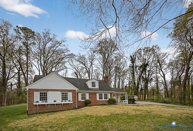 100 Hickory Dr, Manakin Sabot, VA 23103