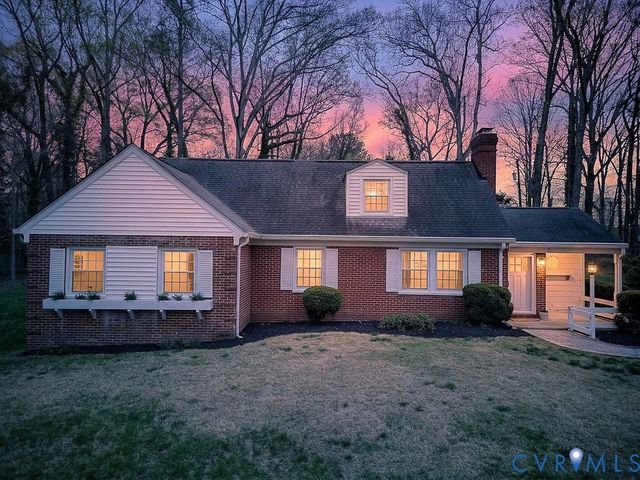 100 Hickory Dr, Manakin Sabot, VA 23103