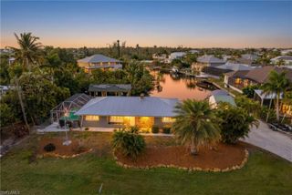 2740 Sanibel BLVD, St. James City, FL 33956